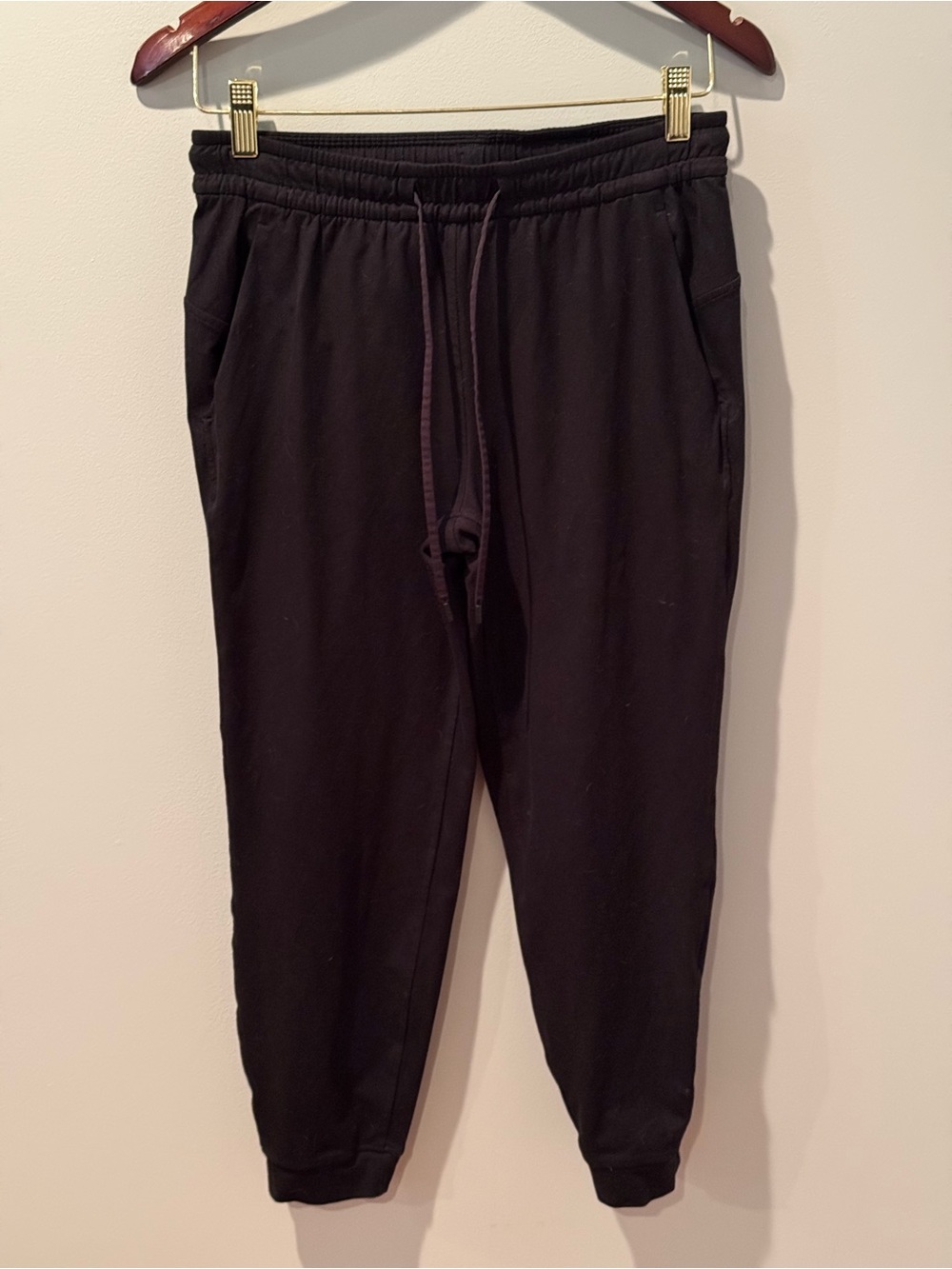 Women’s Lululemon joggers